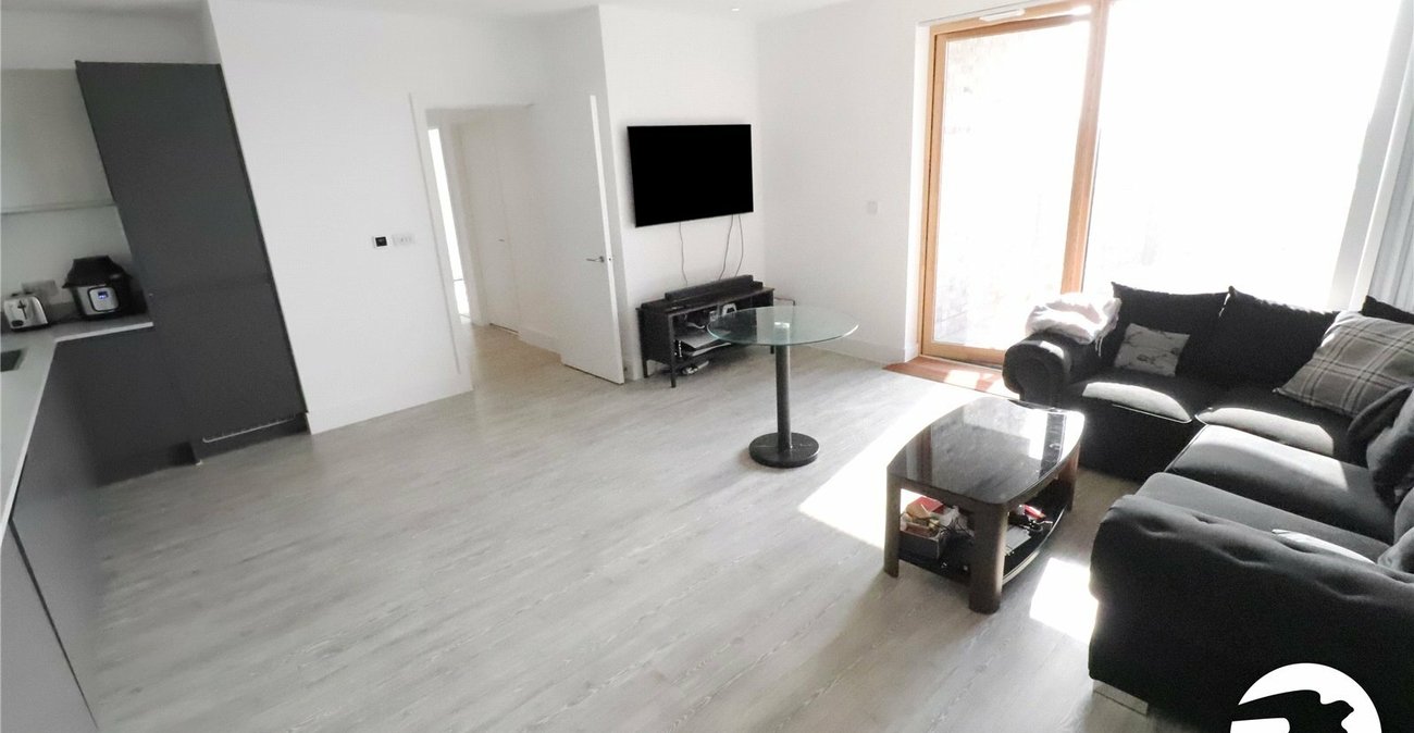 2 bedroom property for sale in London | Robinson Jackson