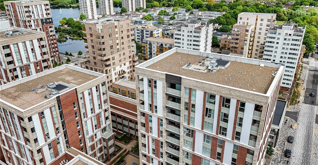 2 bedroom property for sale in London | Robinson Jackson