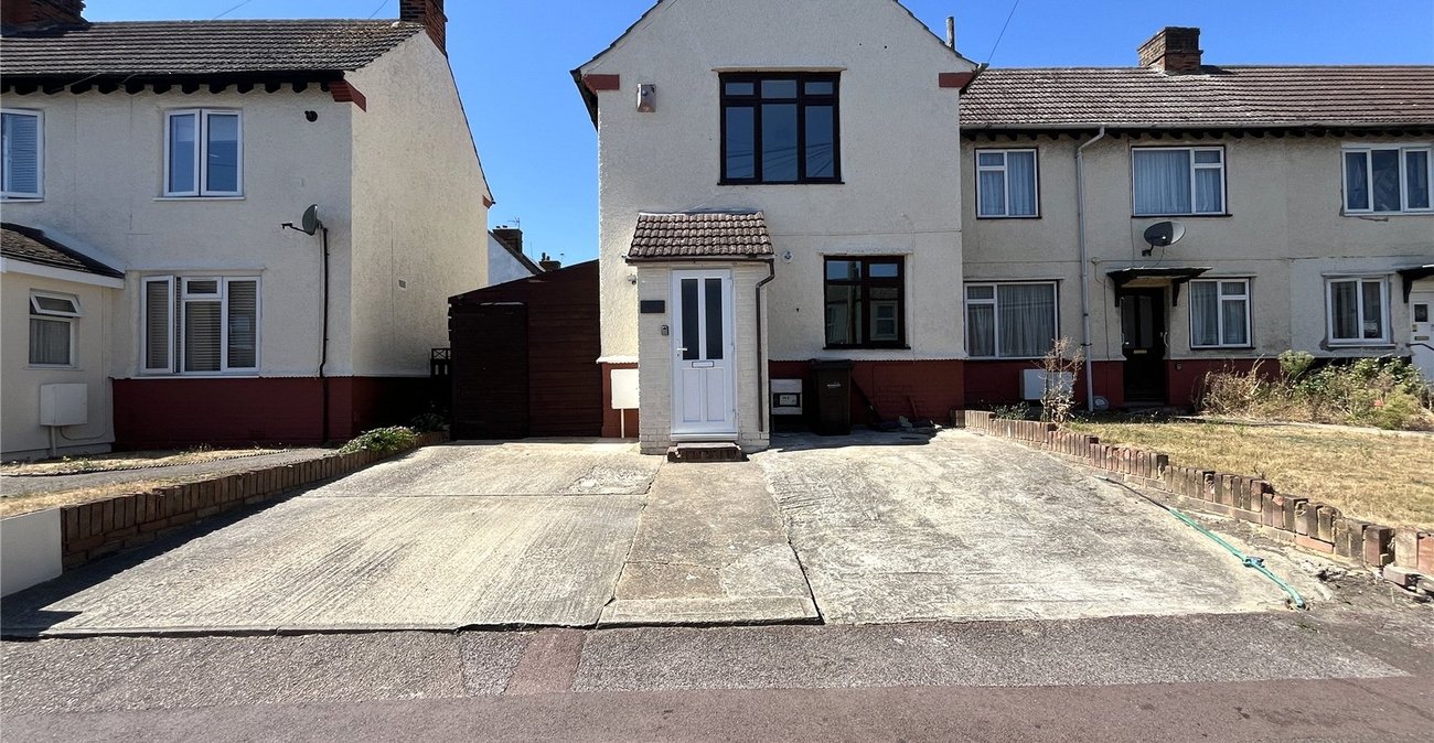 3 bedroom house for sale in Wainscott | Robinson Michael & Jackson