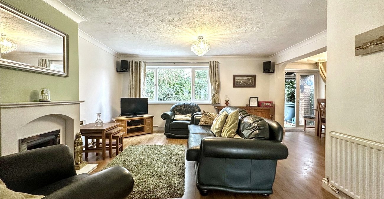 5 bedroom house for sale in Rainham | Robinson Michael & Jackson