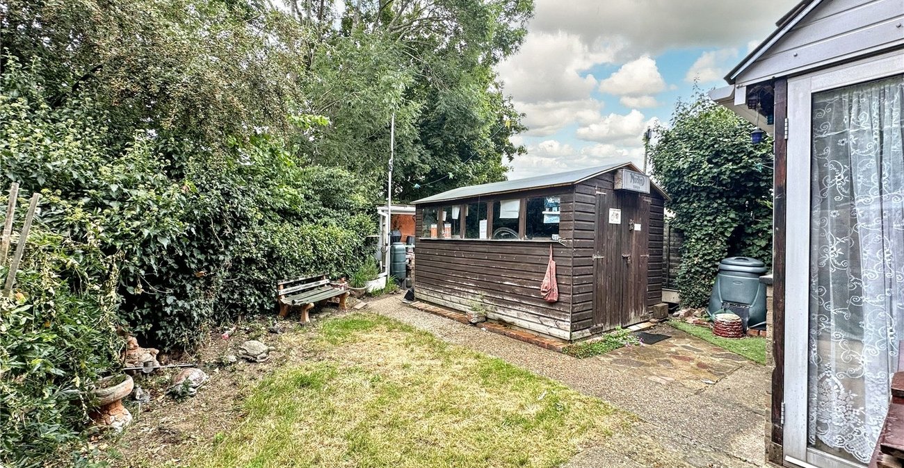 5 bedroom house for sale in Rainham | Robinson Michael & Jackson