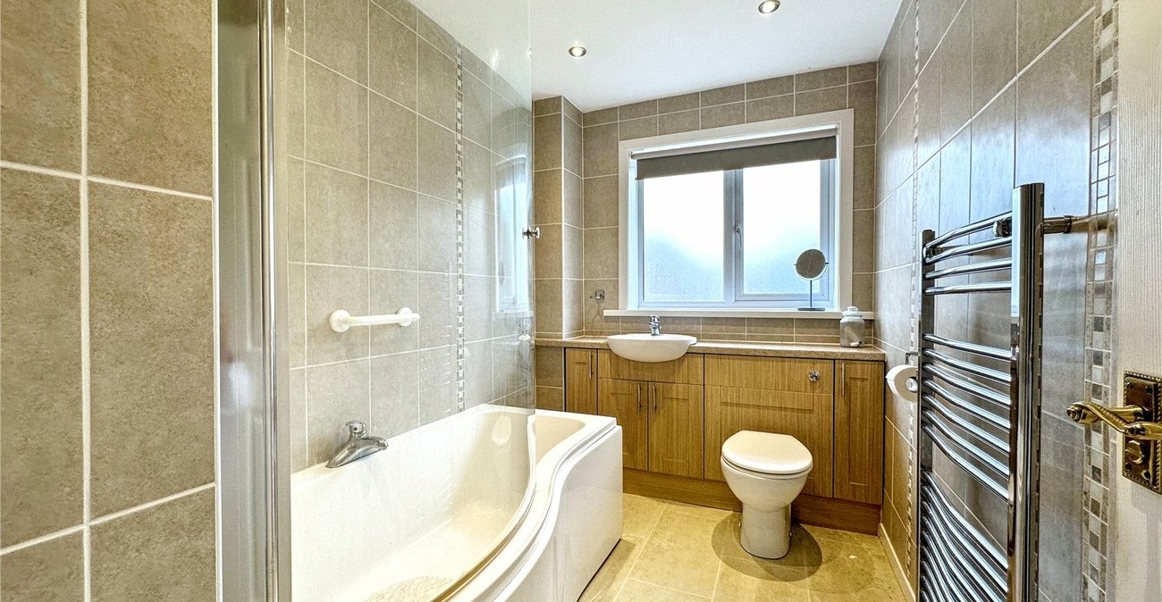 5 bedroom house for sale in Rainham | Robinson Michael & Jackson