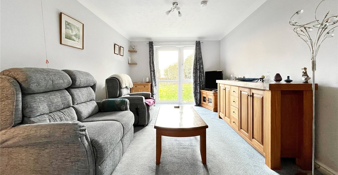 1 bedroom property for sale in Walderslade Road | Robinson Michael & Jackson