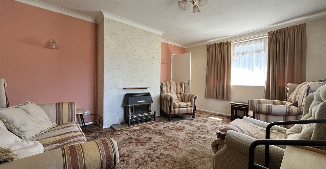 3 bedroom bungalow for sale in Chatham | Robinson Michael & Jackson