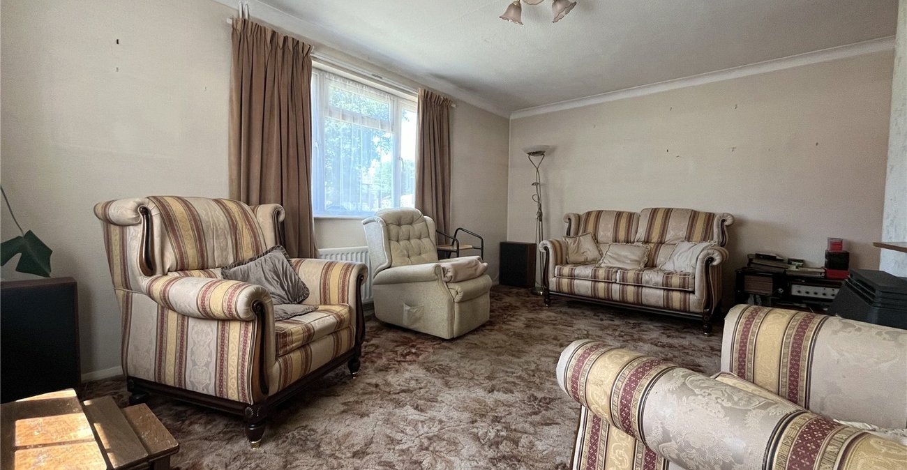 3 bedroom bungalow for sale in Chatham | Robinson Michael & Jackson