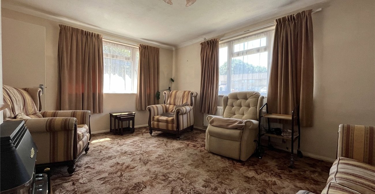 3 bedroom bungalow for sale in Chatham | Robinson Michael & Jackson