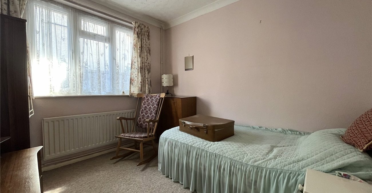 3 bedroom bungalow for sale in Chatham | Robinson Michael & Jackson