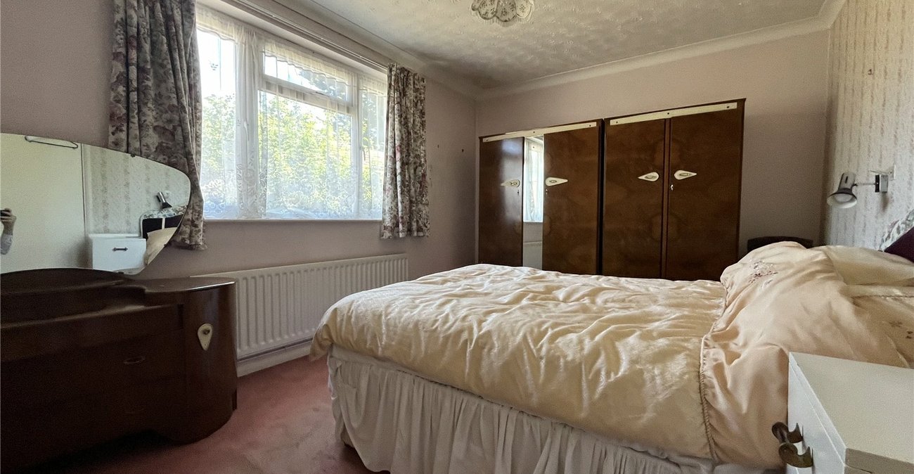 3 bedroom bungalow for sale in Chatham | Robinson Michael & Jackson