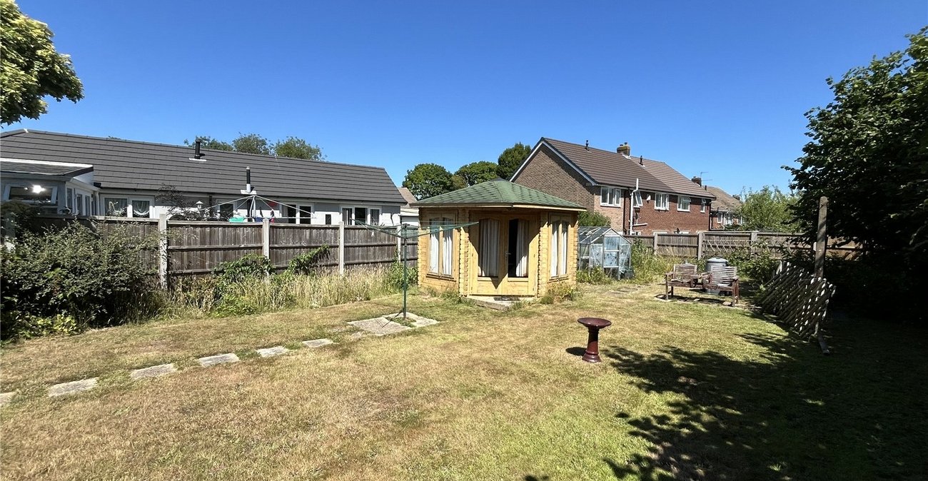 3 bedroom bungalow for sale in Chatham | Robinson Michael & Jackson