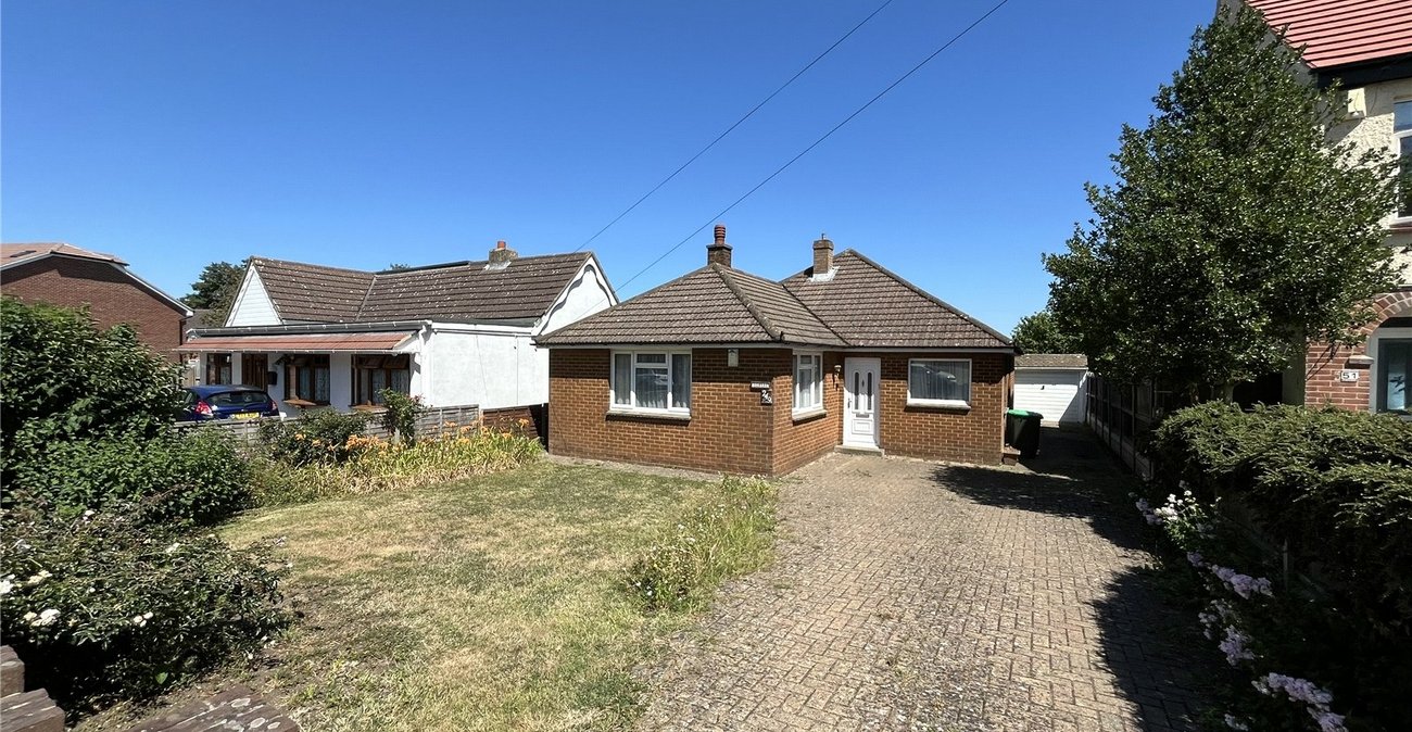 3 bedroom bungalow for sale in Chatham | Robinson Michael & Jackson