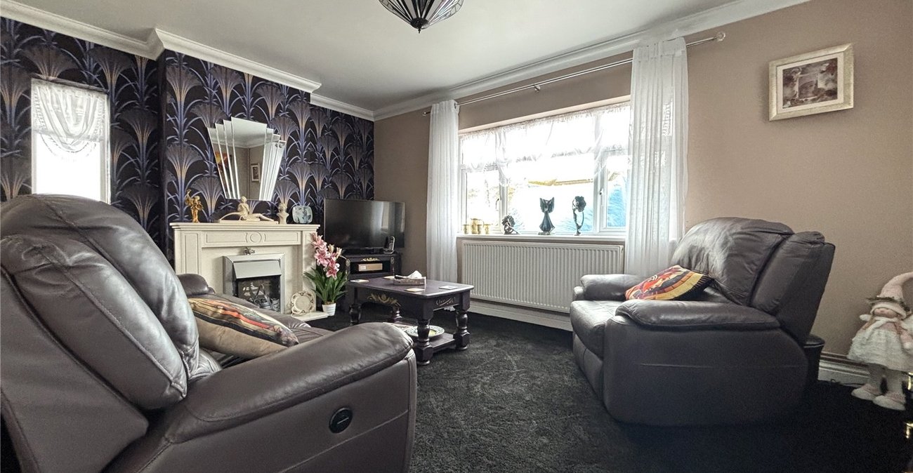 2 bedroom bungalow for sale in Walderslade | Robinson Michael & Jackson