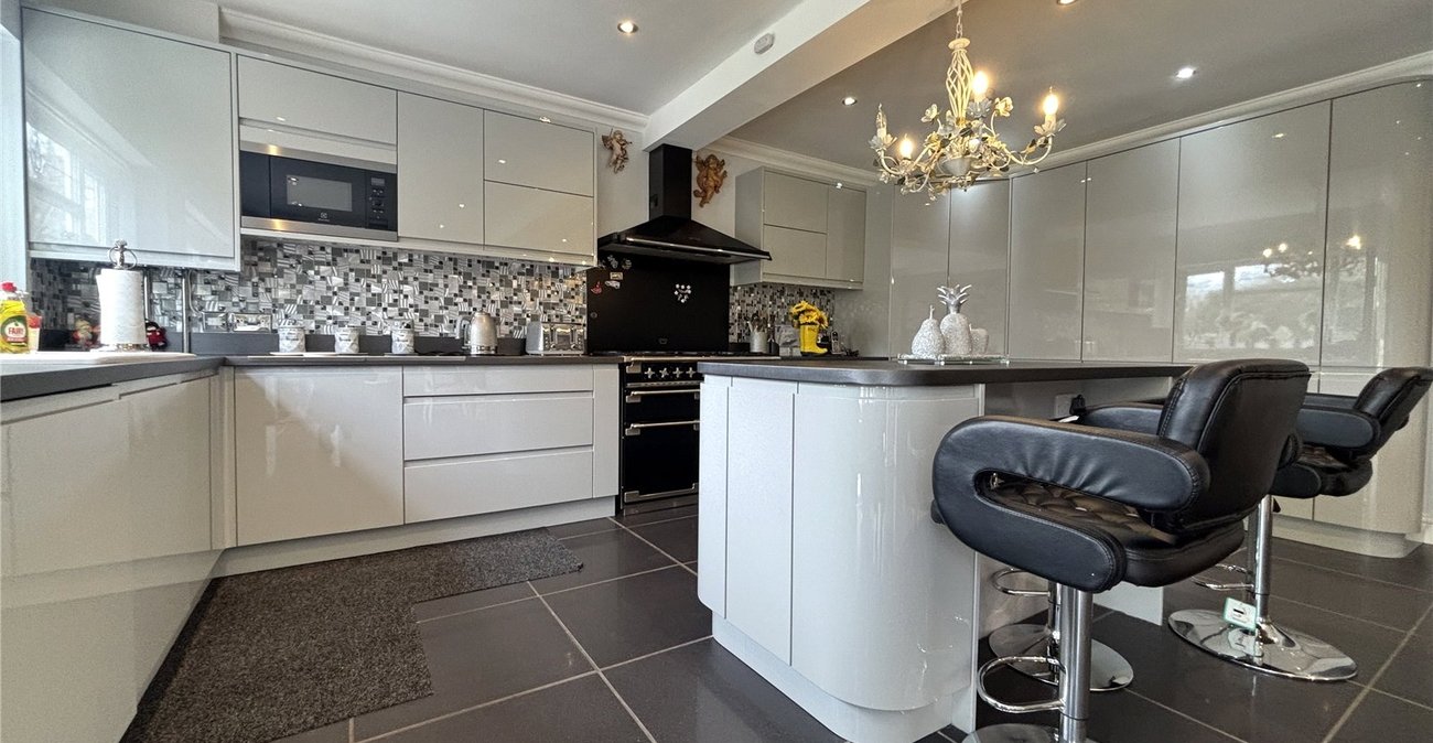 2 bedroom bungalow for sale in Walderslade | Robinson Michael & Jackson