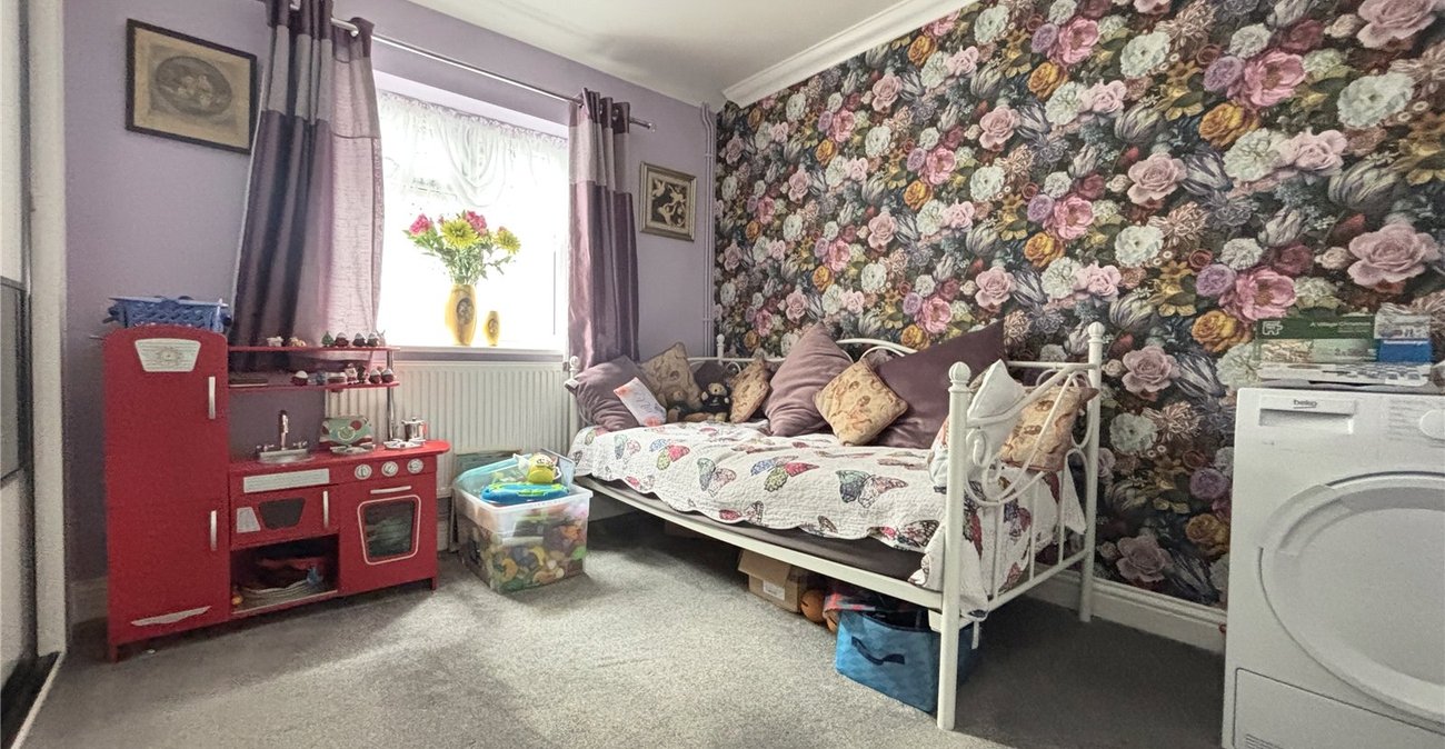 2 bedroom bungalow for sale in Walderslade | Robinson Michael & Jackson