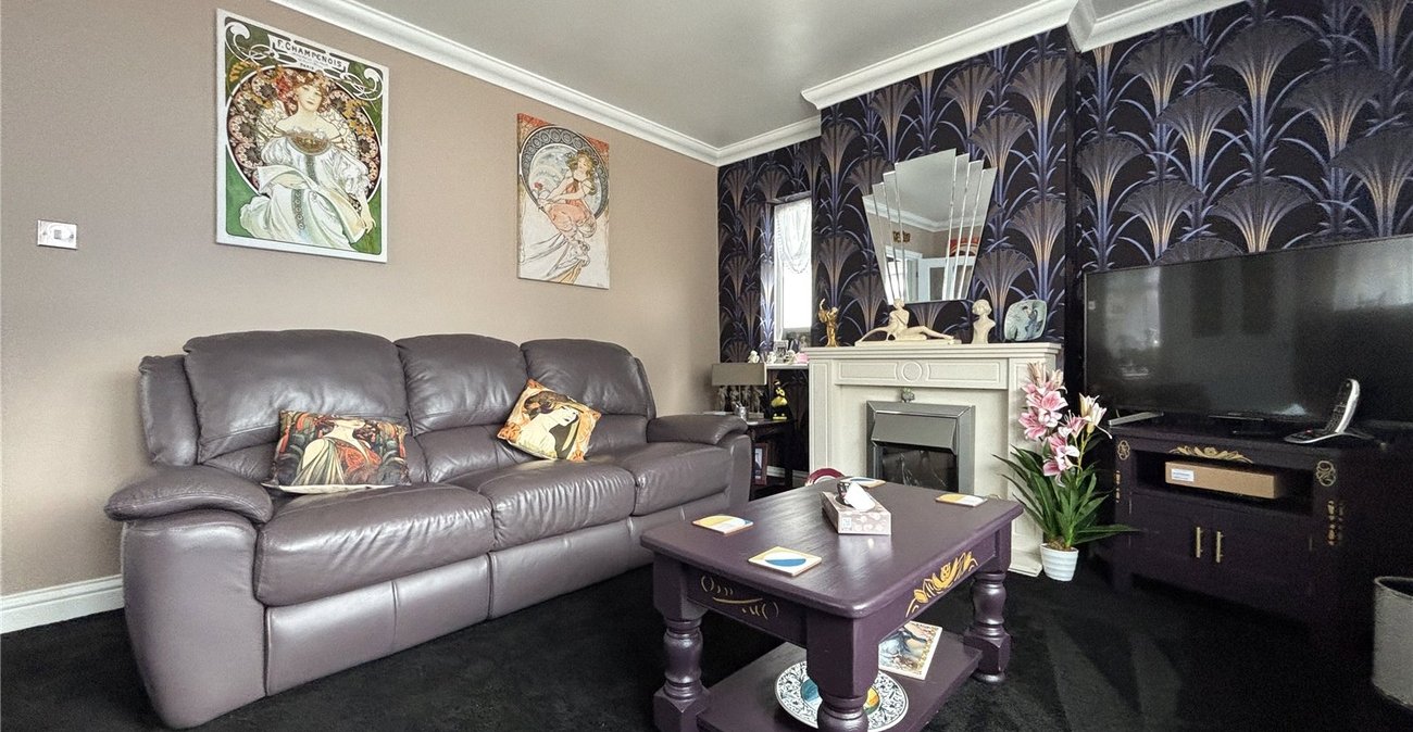 2 bedroom bungalow for sale in Walderslade | Robinson Michael & Jackson