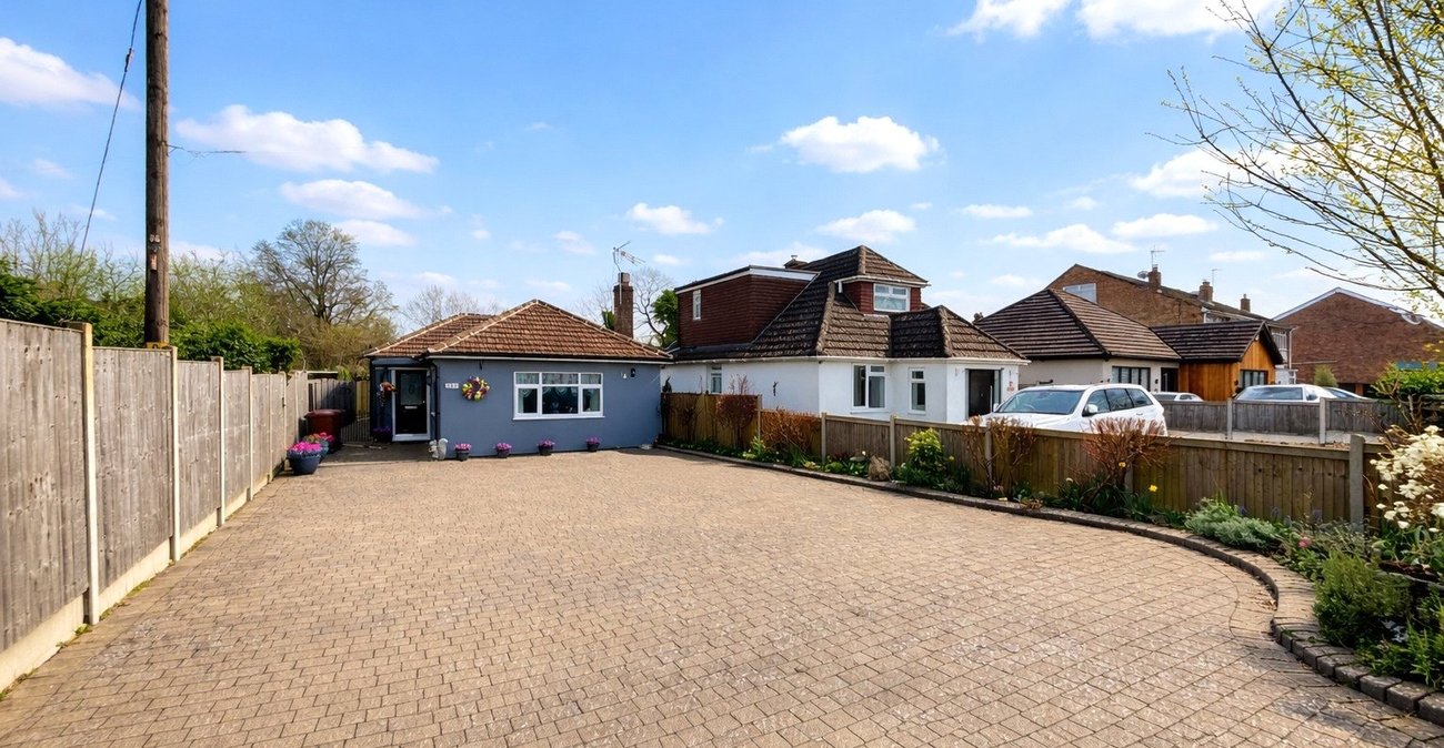 2 bedroom bungalow for sale in Walderslade | Robinson Michael & Jackson