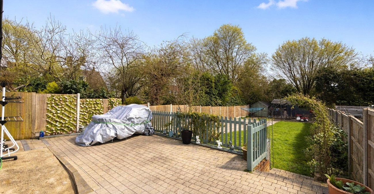 2 bedroom bungalow for sale in Walderslade | Robinson Michael & Jackson