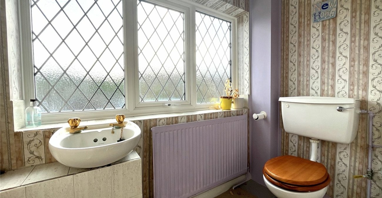 3 bedroom house for sale in Walderslade | Robinson Michael & Jackson