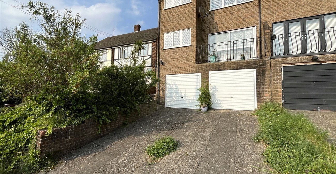 3 bedroom house for sale in Walderslade | Robinson Michael & Jackson