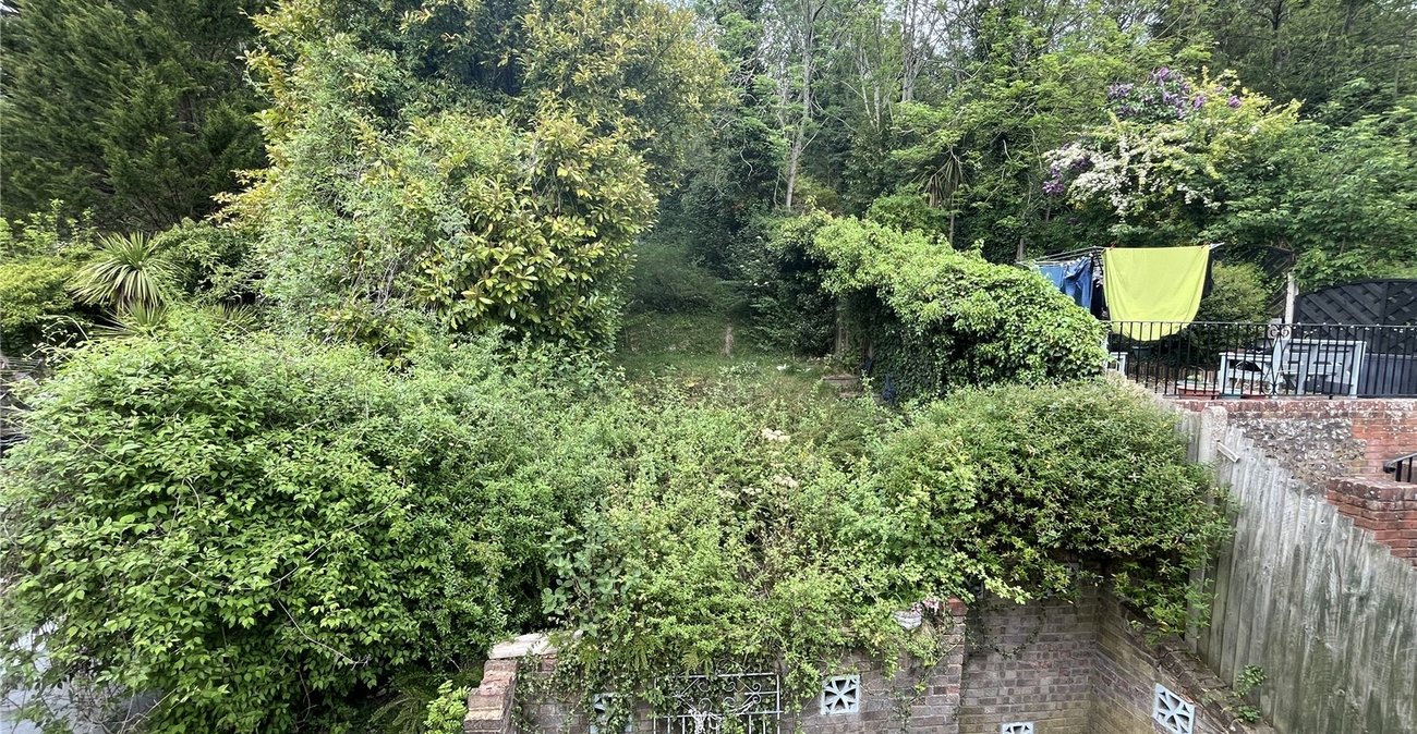 3 bedroom house for sale in Walderslade | Robinson Michael & Jackson