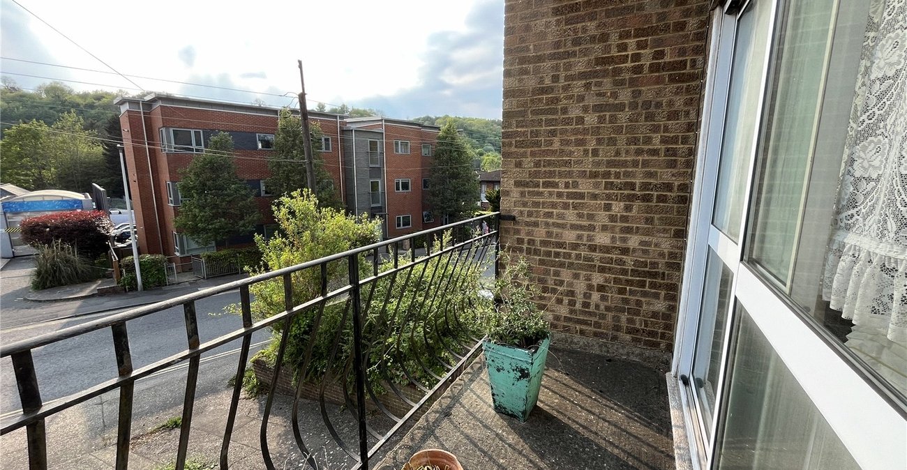 3 bedroom house for sale in Walderslade | Robinson Michael & Jackson