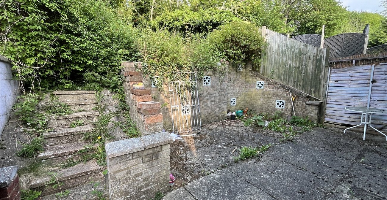 3 bedroom house for sale in Walderslade | Robinson Michael & Jackson