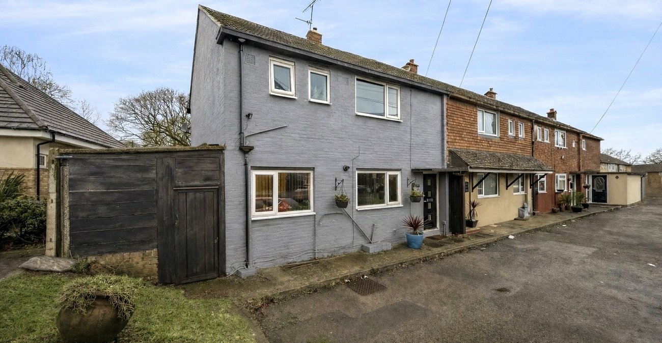 3 bedroom house for sale in Walderslade | Robinson Michael & Jackson