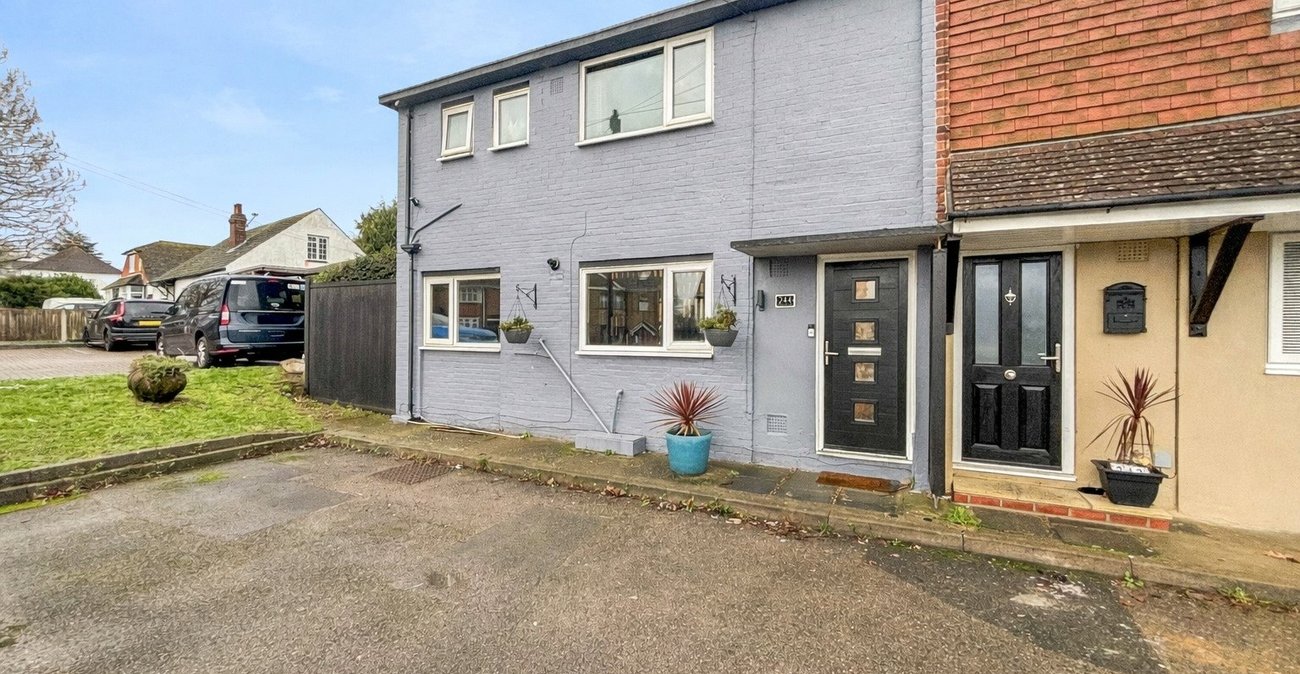 3 bedroom house for sale in Walderslade | Robinson Michael & Jackson