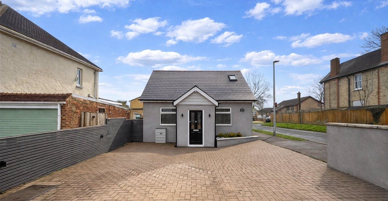 3 bedroom bungalow for sale in Walderslade | Robinson Michael & Jackson