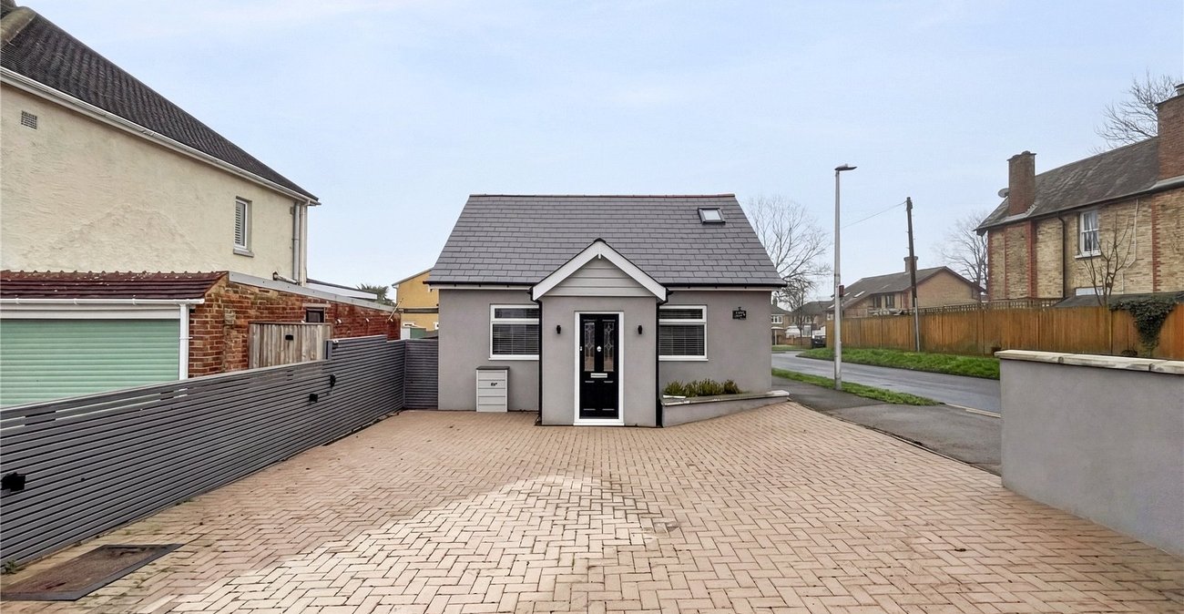 3 bedroom bungalow for sale in Walderslade | Robinson Michael & Jackson