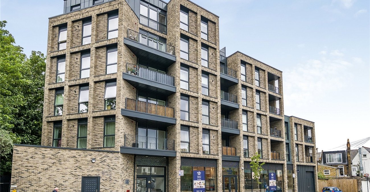 1 bedroom property for sale in Forest Hill | Robinson Jackson