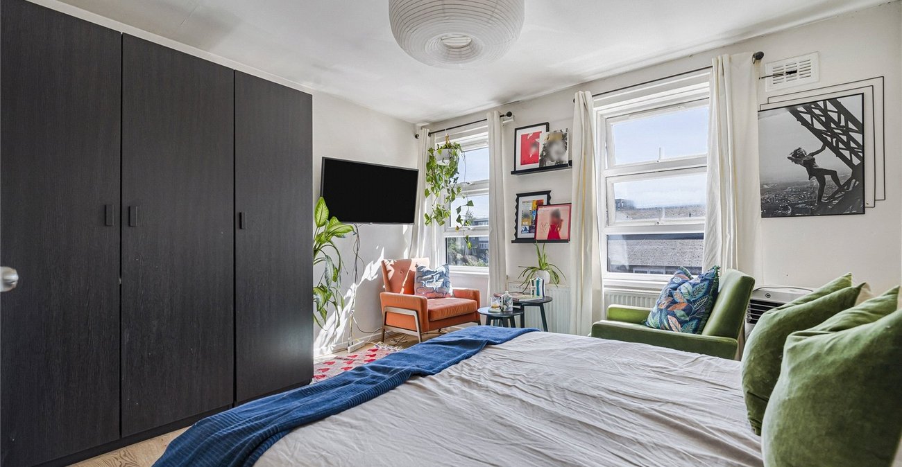 3 bedroom house for sale in Woolwich | Robinson Jackson