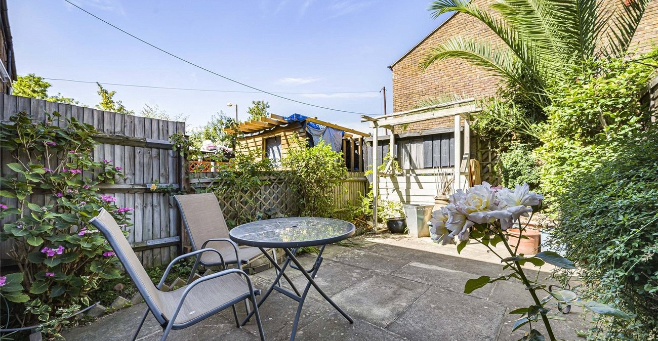 3 bedroom house for sale in Woolwich | Robinson Jackson