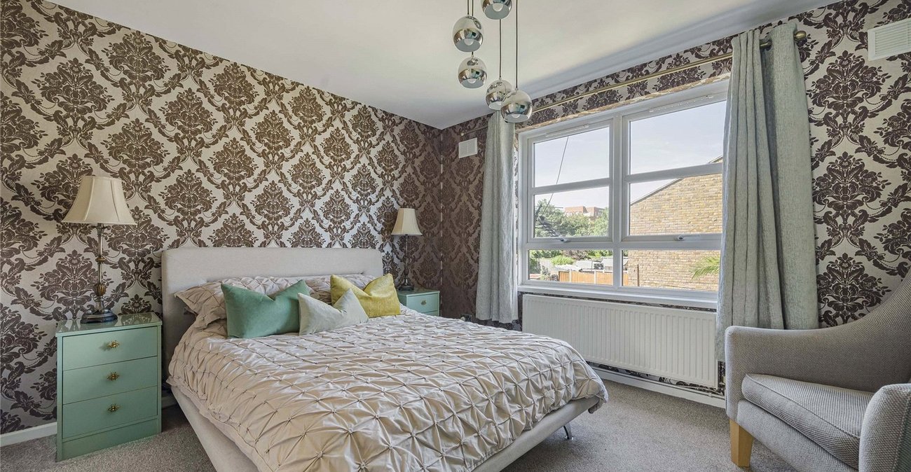 3 bedroom house for sale in Woolwich | Robinson Jackson