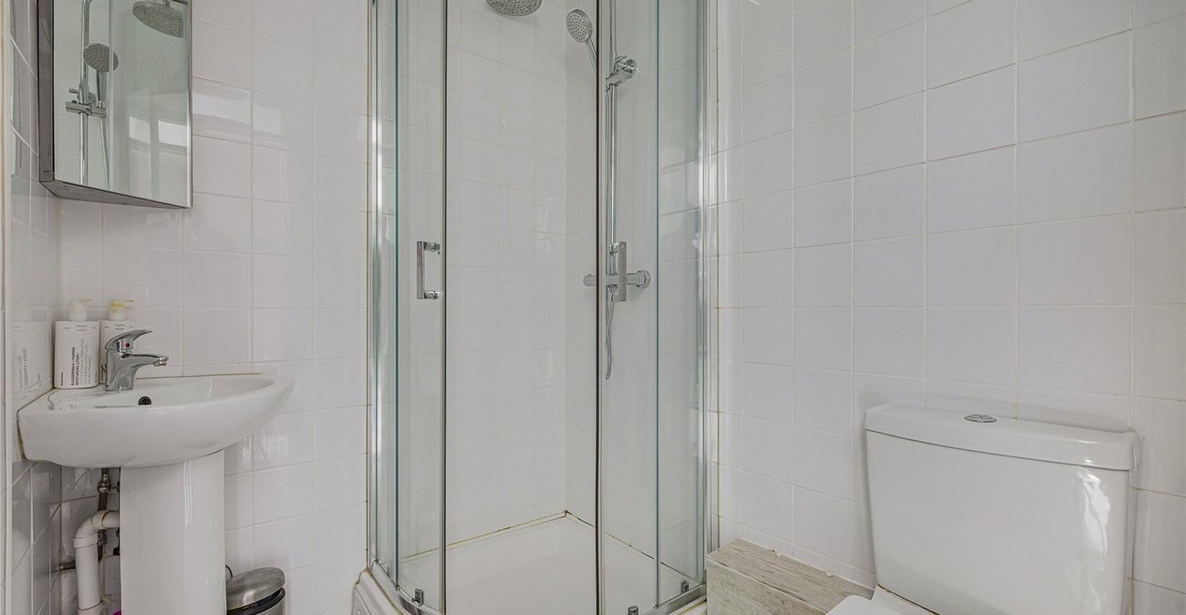 3 bedroom house for sale in Woolwich | Robinson Jackson