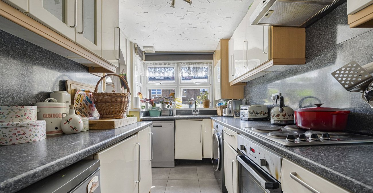 3 bedroom house for sale in Woolwich | Robinson Jackson