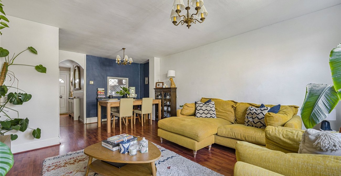 3 bedroom house for sale in Woolwich | Robinson Jackson