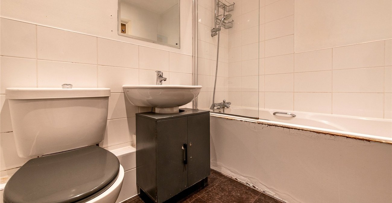 1 bedroom property for sale in Hart Street | Robinson Michael & Jackson