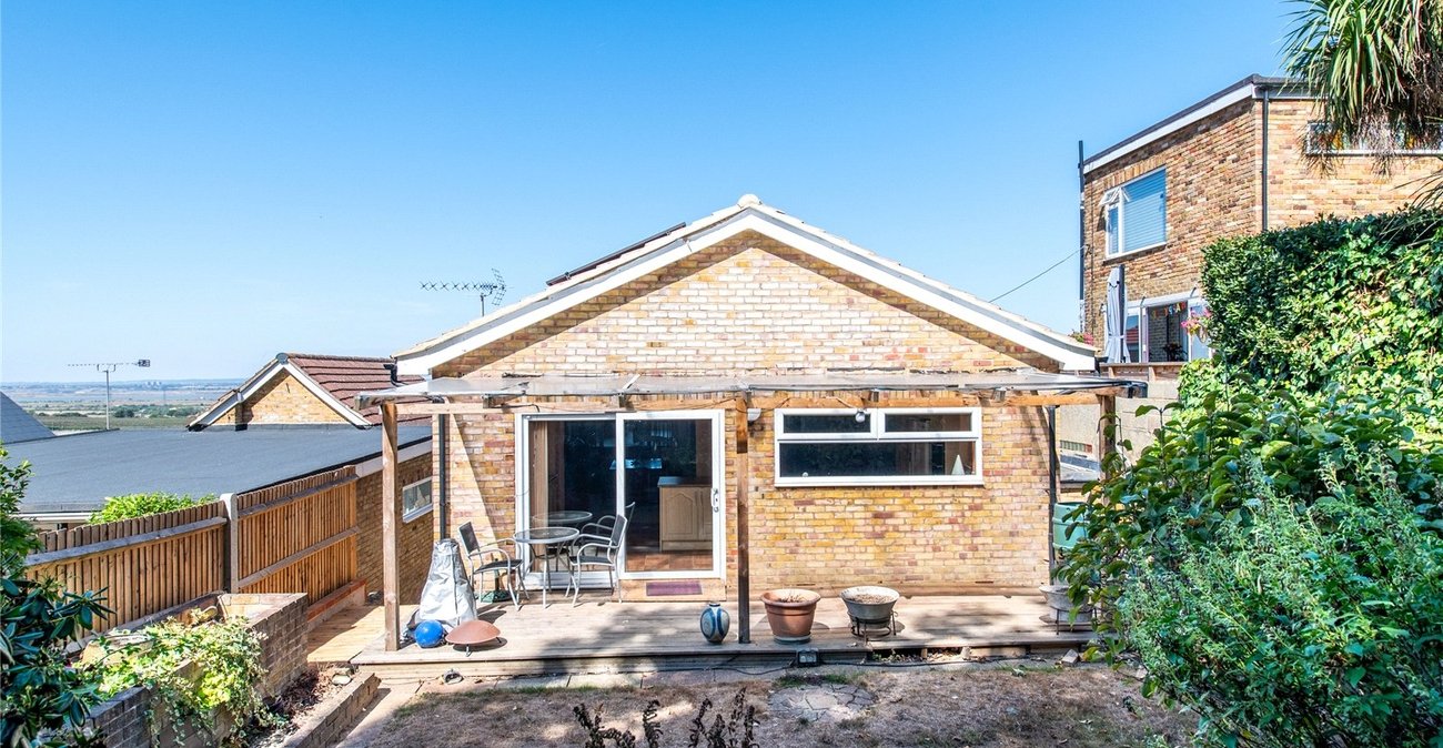 3 bedroom house for sale in Higham | Robinson Michael & Jackson