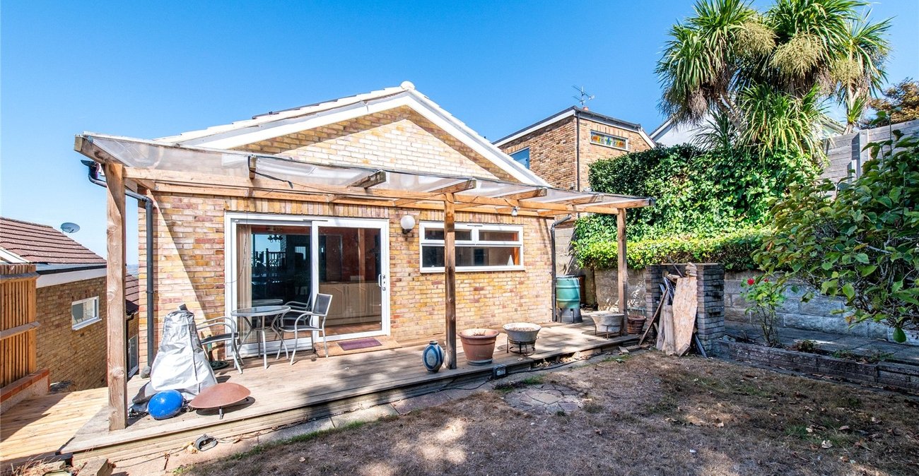 3 bedroom house for sale in Higham | Robinson Michael & Jackson