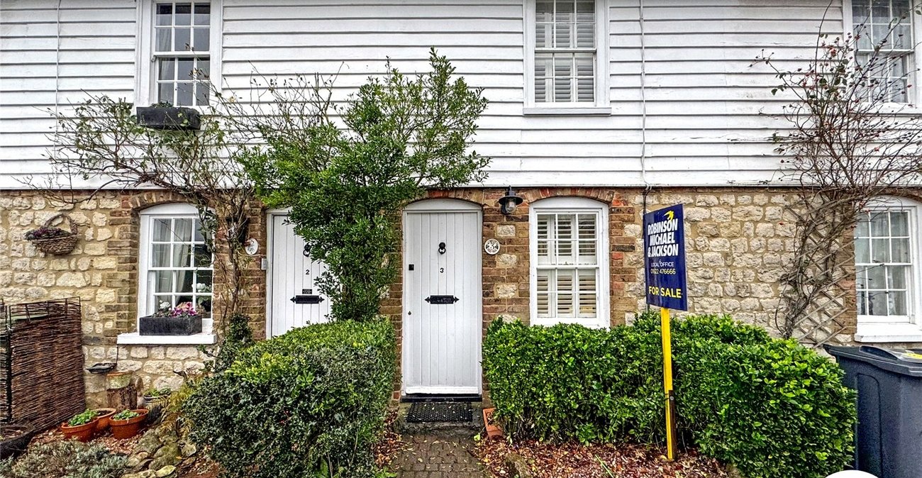 2 bedroom house for sale in Loose | Robinson Michael & Jackson