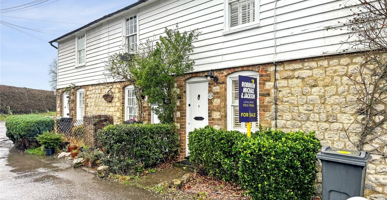 2 bedroom house for sale in Loose | Robinson Michael & Jackson