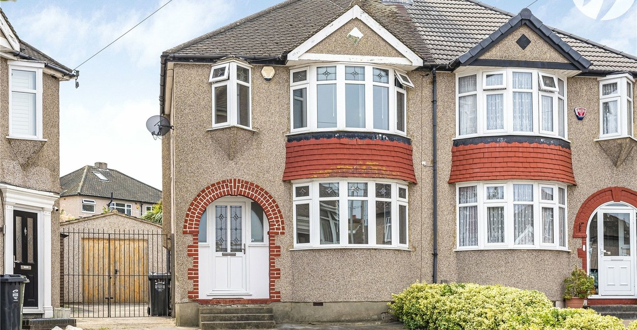 3 bedroom house for sale in Crayford | Robinson Jackson