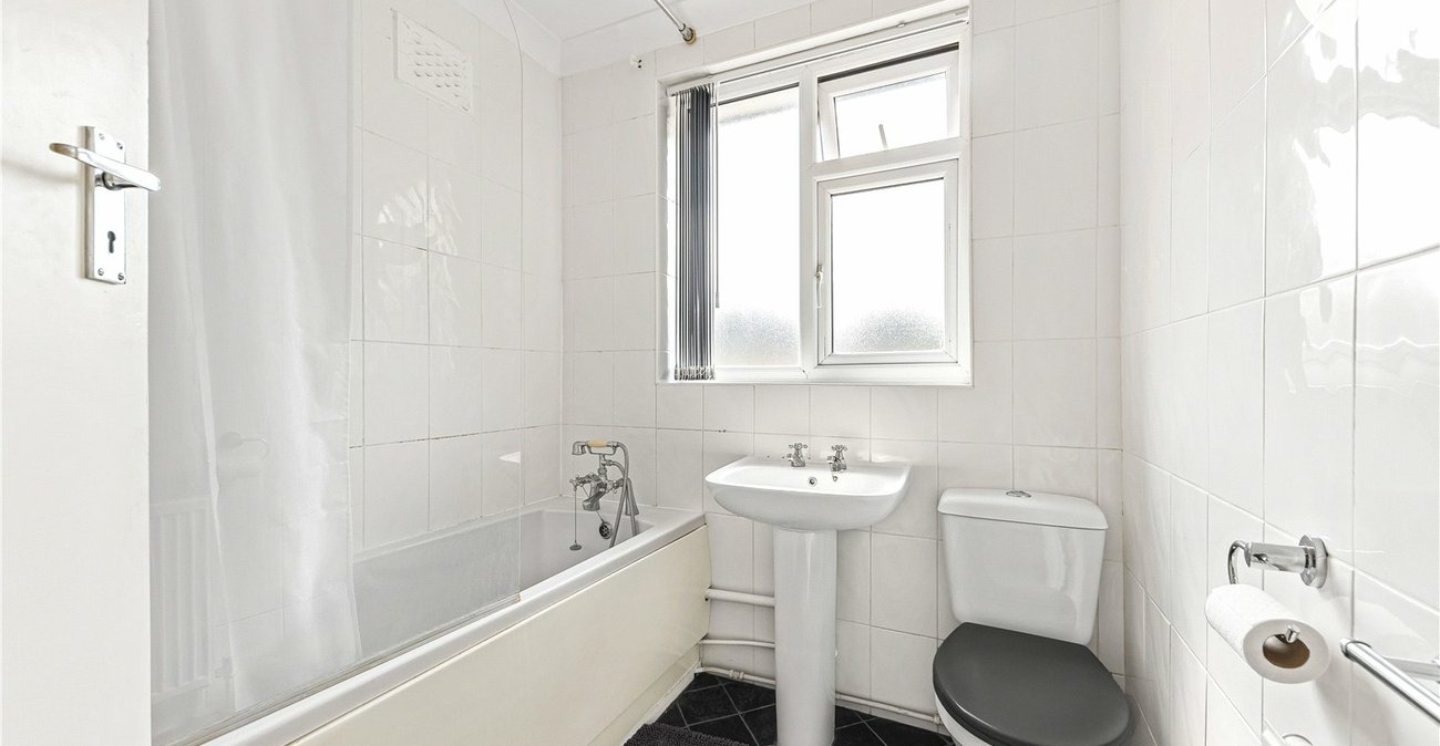 3 bedroom house for sale in Crayford | Robinson Jackson