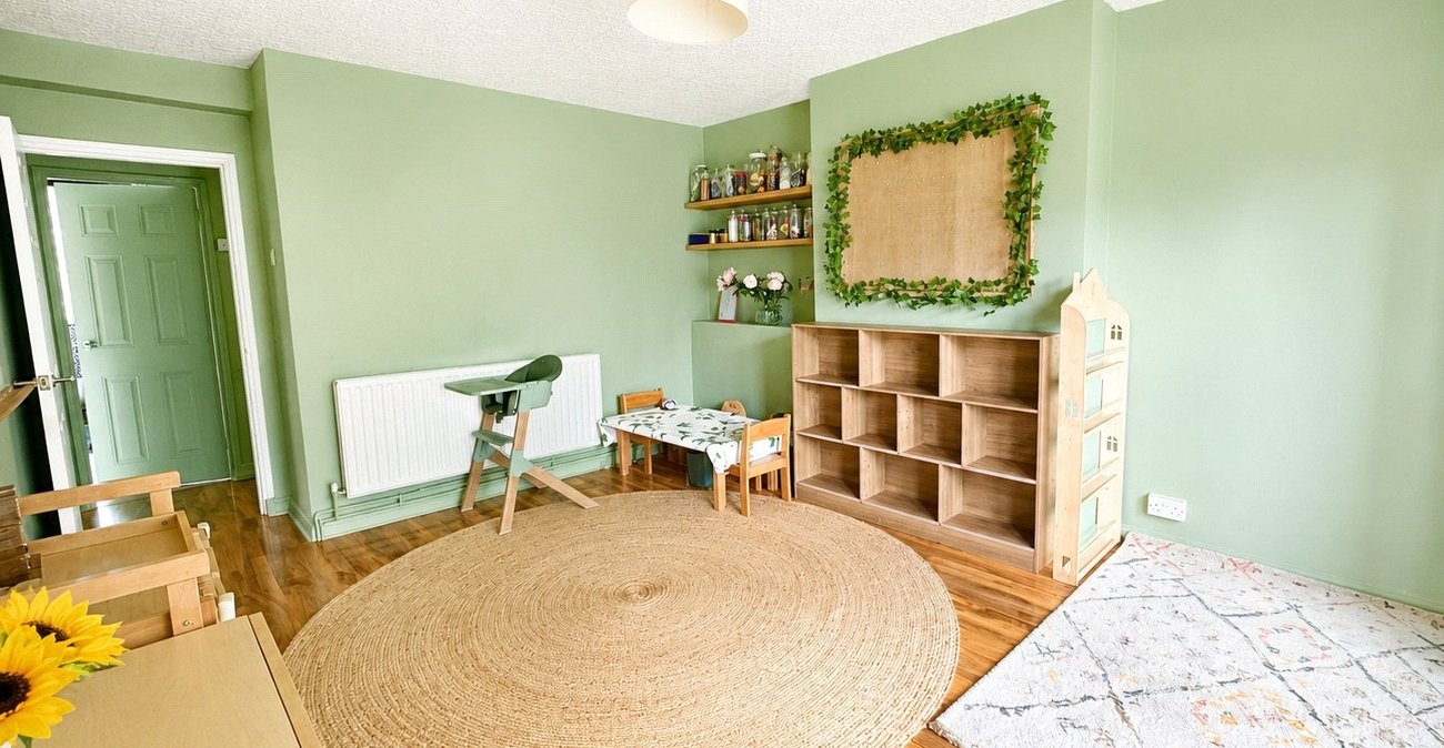 2 bedroom property for sale in London | Robinson Jackson