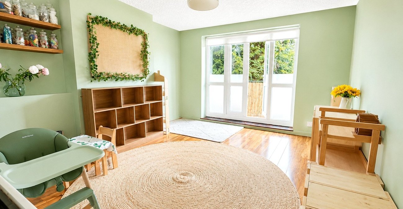 2 bedroom property for sale in London | Robinson Jackson