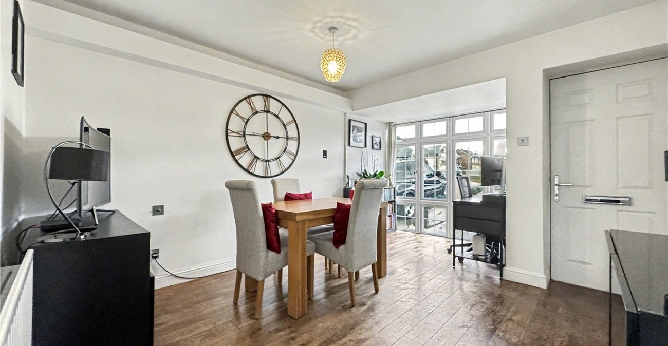 4 bedroom house for sale in Rainham | Robinson Michael & Jackson