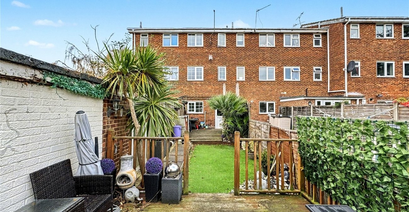 4 bedroom house for sale in Rainham | Robinson Michael & Jackson