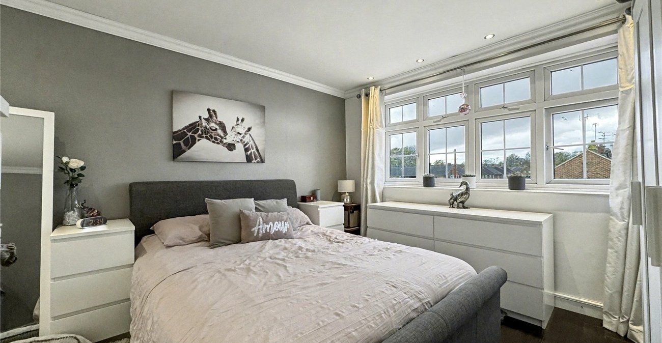 4 bedroom house for sale in Rainham | Robinson Michael & Jackson