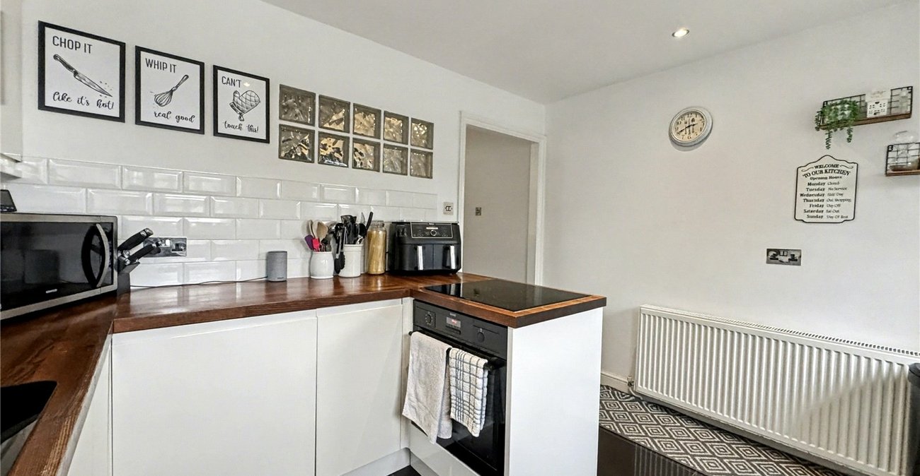 4 bedroom house for sale in Rainham | Robinson Michael & Jackson