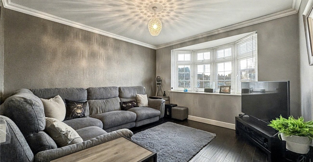 4 bedroom house for sale in Rainham | Robinson Michael & Jackson